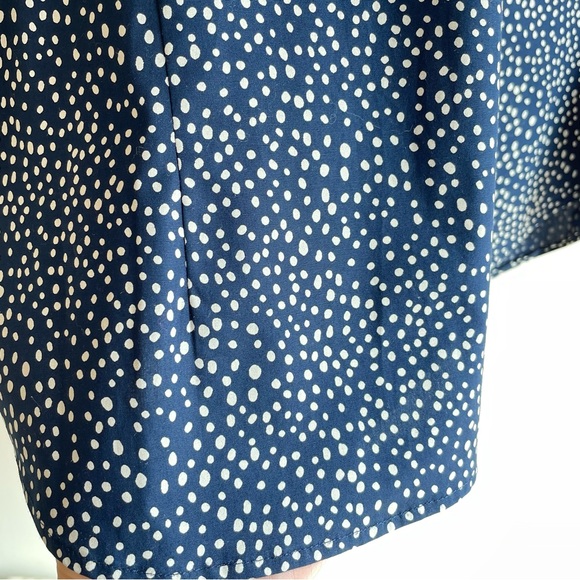 Banana Republic Womens Navy White Tailored Fit Sleeveless Button Up Blouse Sz 10 - Picture 5 of 12